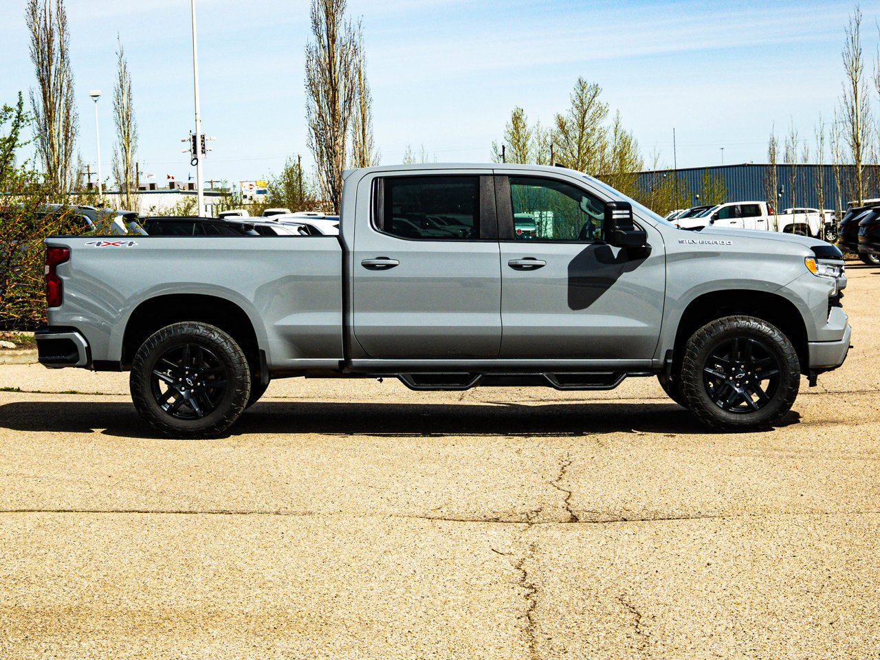 2024 Chevrolet Silverado 1500 4WD Crew Cab 147 RST Grey Sherwood Park - photo #13