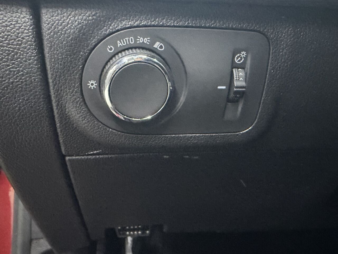 2019 Chevrolet Cruze Red Blainville - photo #18