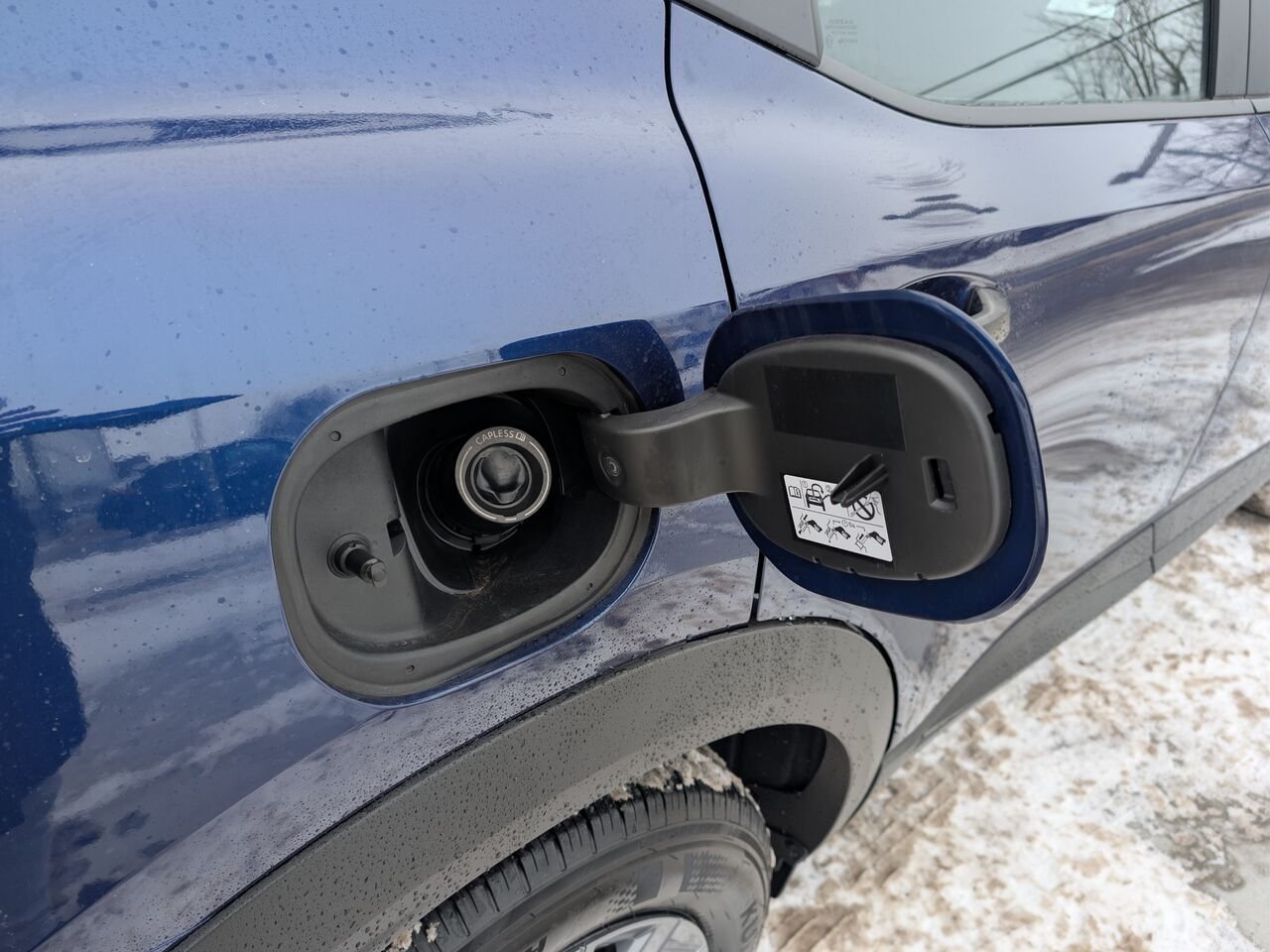 Nissan Kicks KICKS S 2026 Bleu foncé nacré Châteauguay - photo #5