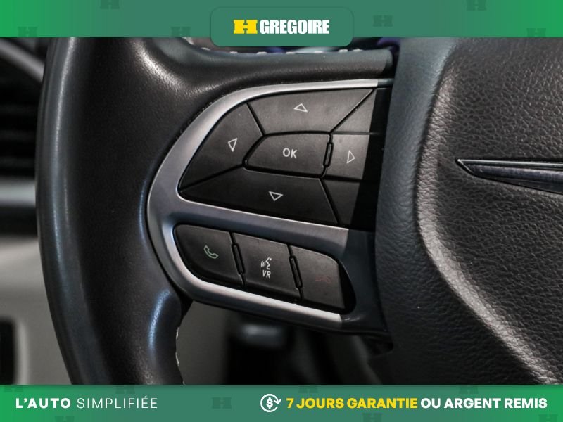 2023 Chrysler Pacifica Grey Laval - photo #23
