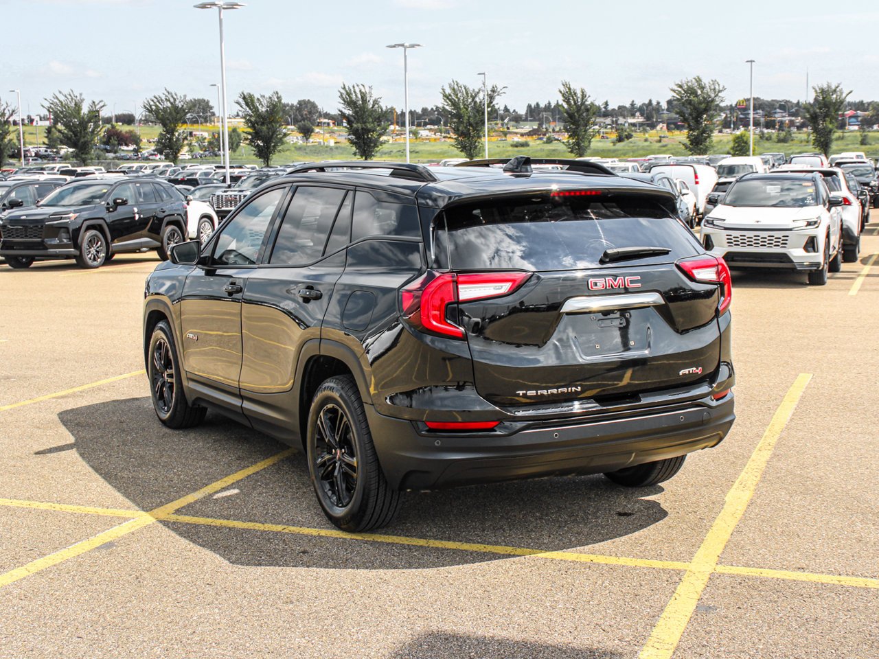 2022 GMC Terrain AWD 4dr AT4 Black Sherwood Park - photo #5
