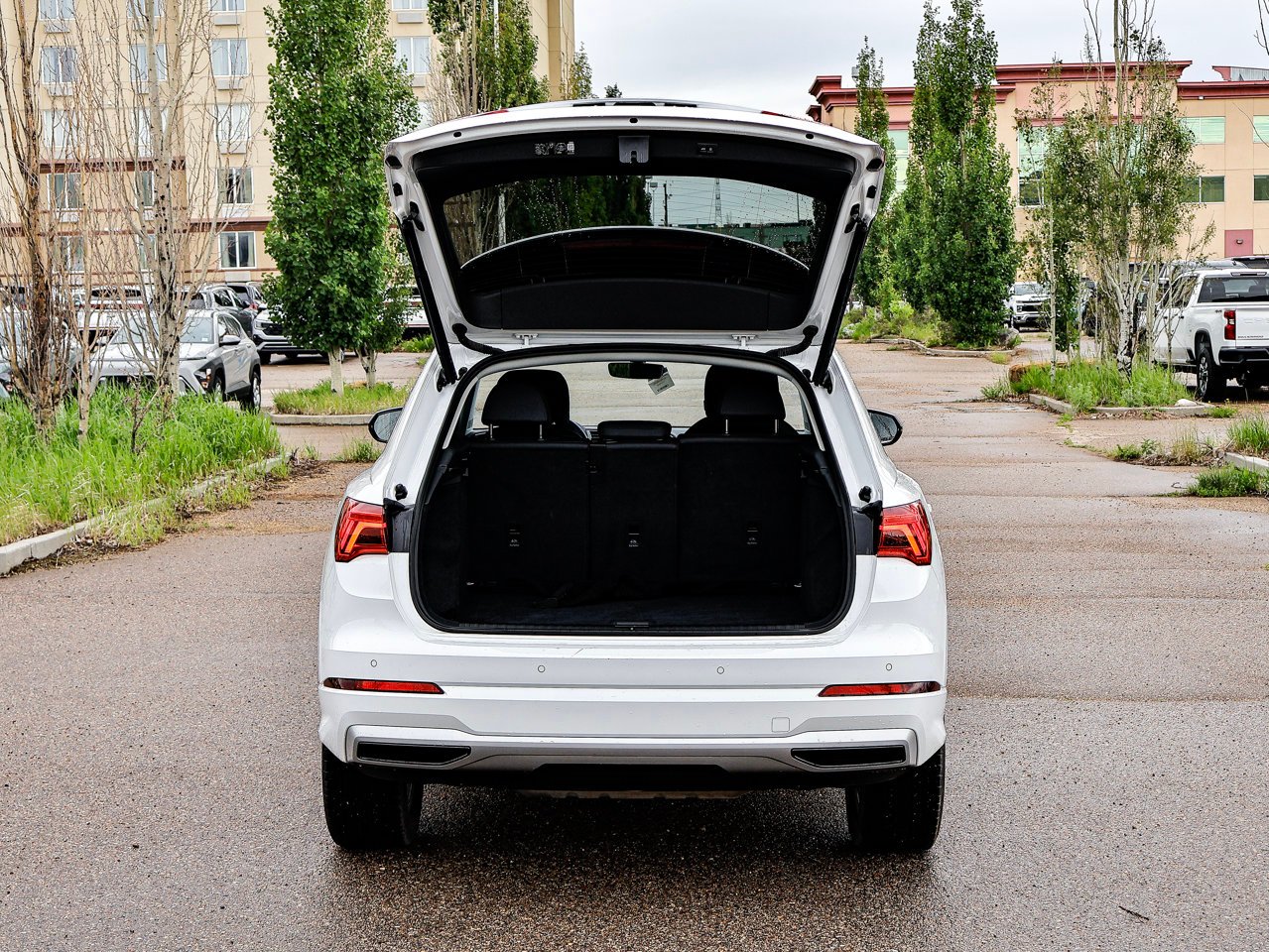 2025 Audi Q3 40 TFSI quattro White Sherwood Park - photo #14