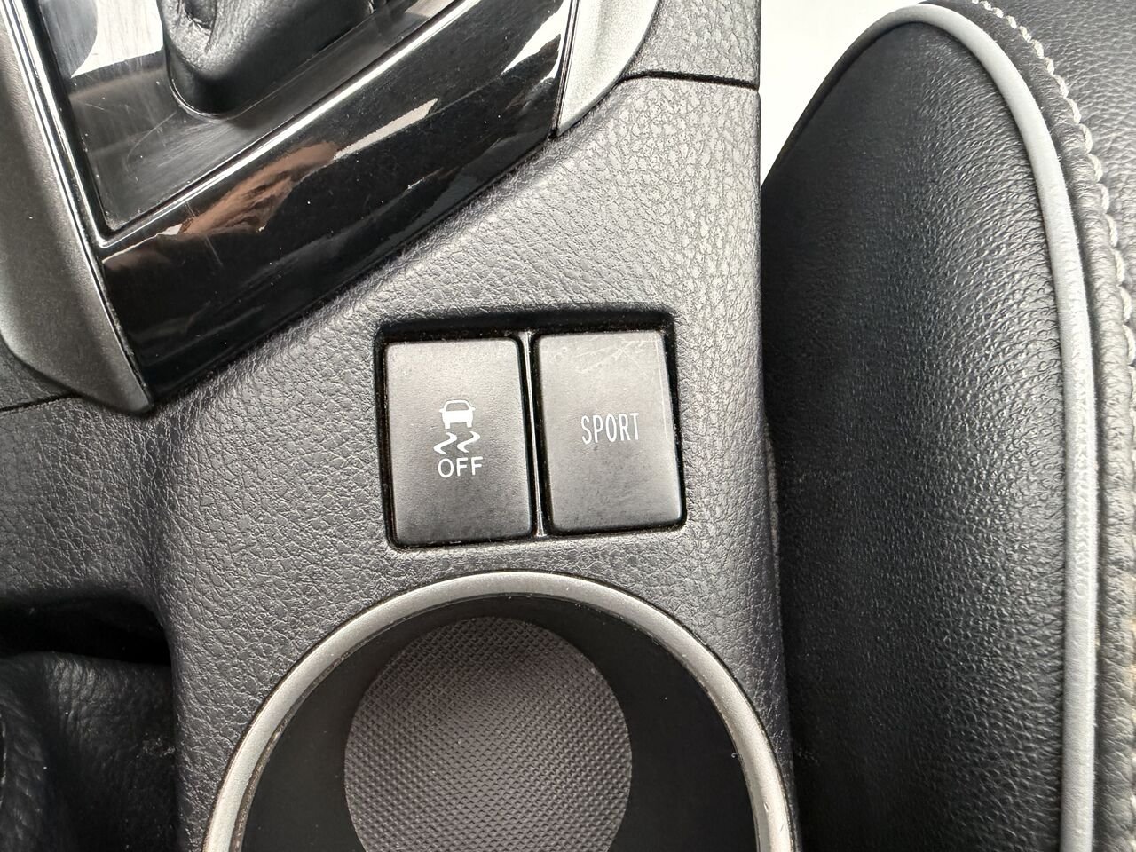 2016 Toyota Corolla Blue Thetford Mines - photo #24