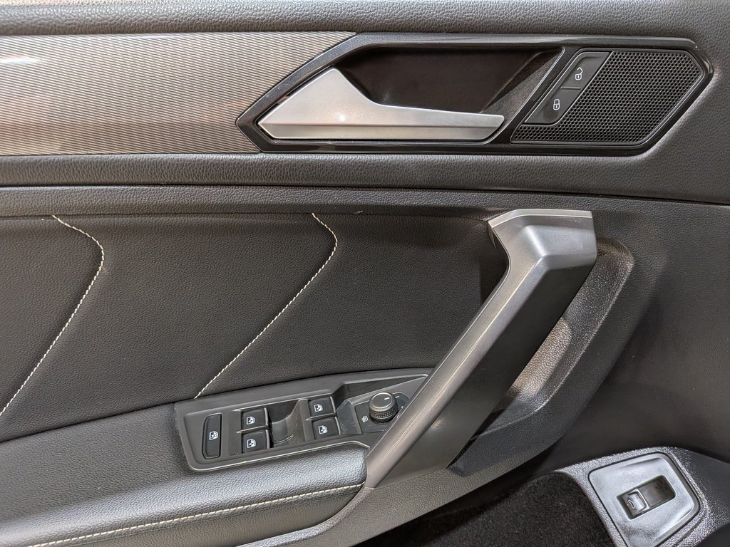Volkswagen Tiguan Comfortline 4MOTION 2024 Gris Val-David - photo #19