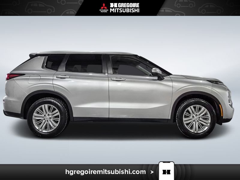 2022 Mitsubishi Outlander Grey Laval - photo #10