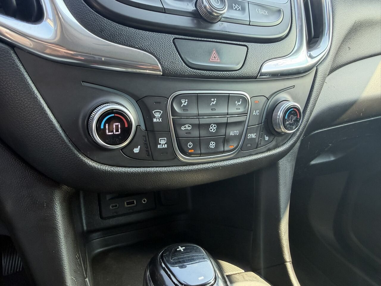 2019 Chevrolet Equinox REDLINE EDITION AWD 2LT Black Laval - photo #22