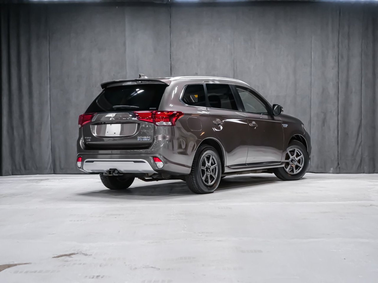 Mitsubishi Outlander PHEV SE 2019 Brun Montréal - photo #3