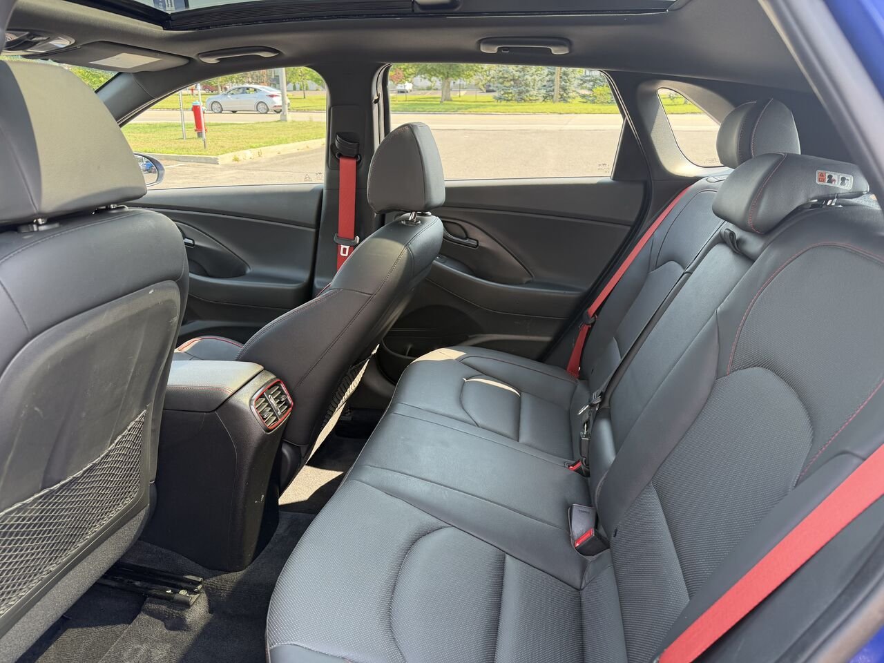 HYUNDAI ELANTRA 2019 Bleu Montmagny - photo #5