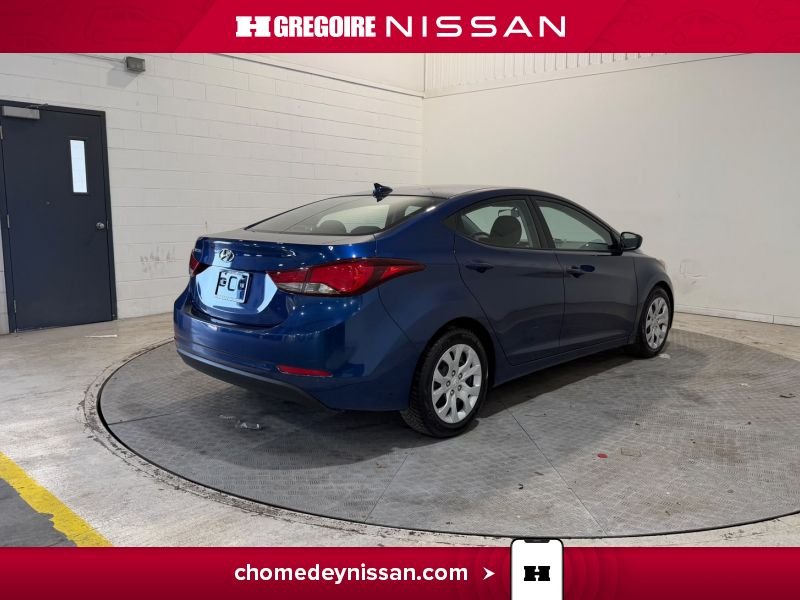 Hyundai Elantra 2016 Bleu Blainville - photo #8