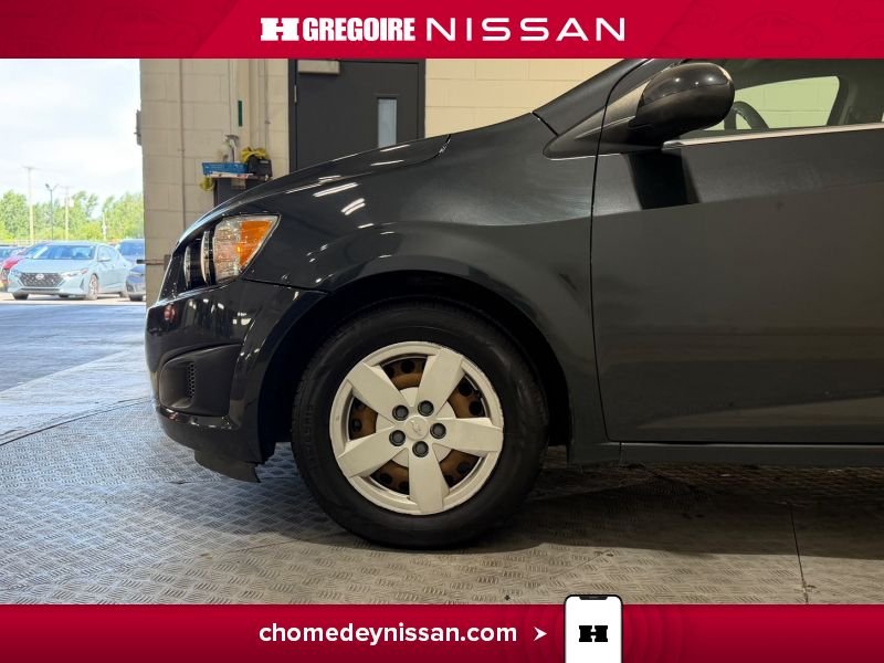Chevrolet Sonic 2014 Gris Laval - photo #10