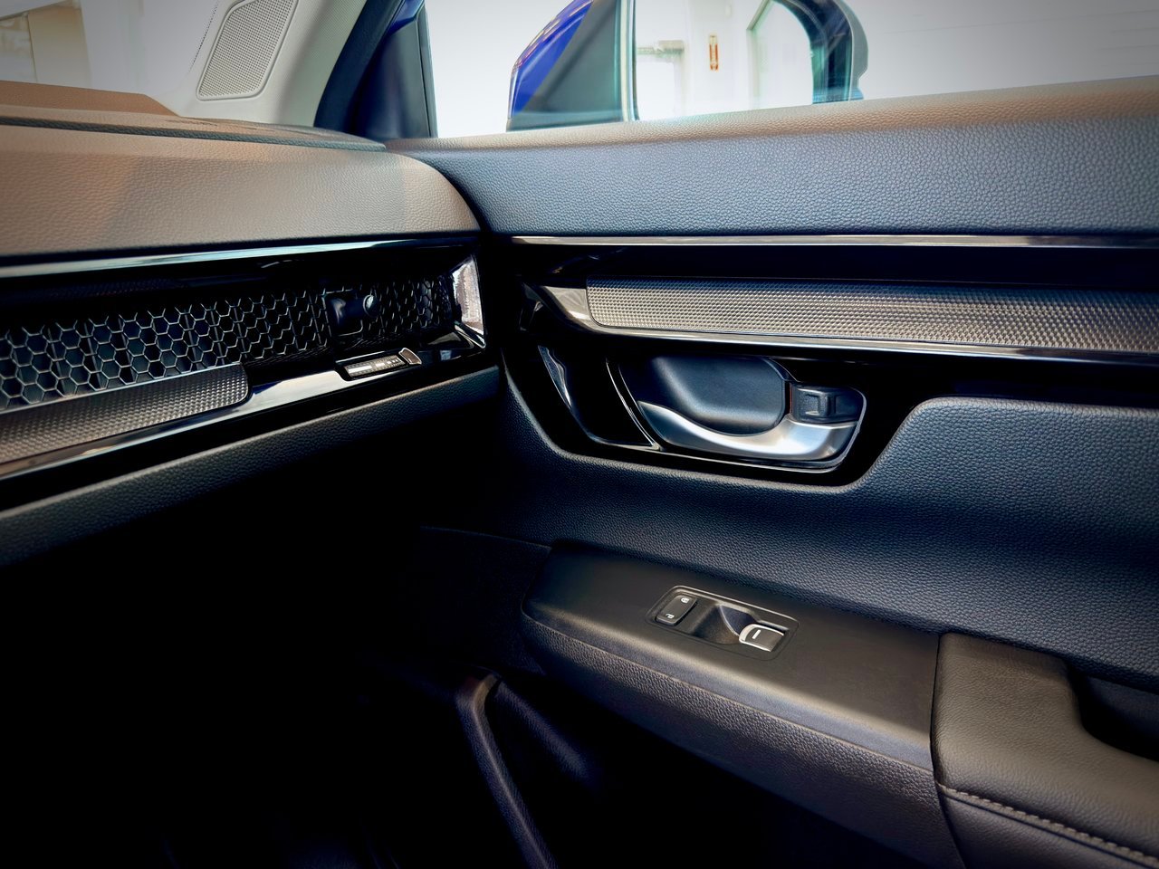 2024 Honda CR-V Black Notre-Dame-des-Prairies - photo #33