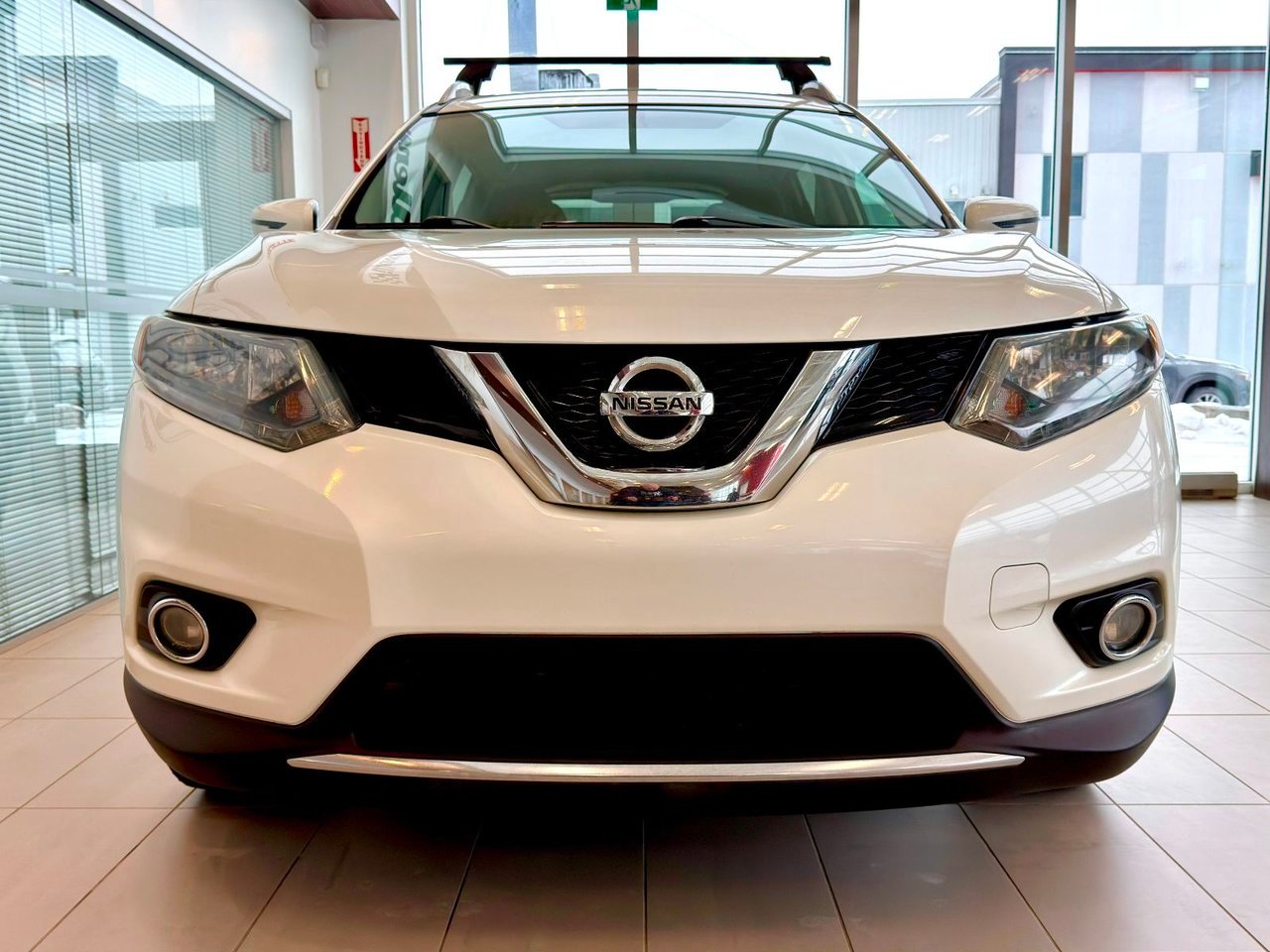 2016 Nissan Rogue White Notre-Dame-des-Prairies - photo #4