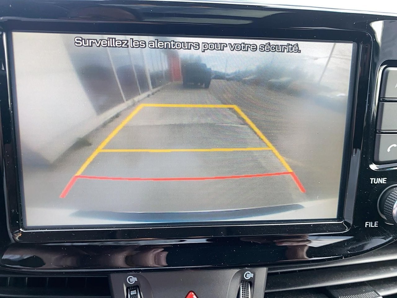 2018 Hyundai Elantra GT VIN KMHH35LE3JU007643 White Baie-Comeau - photo #15