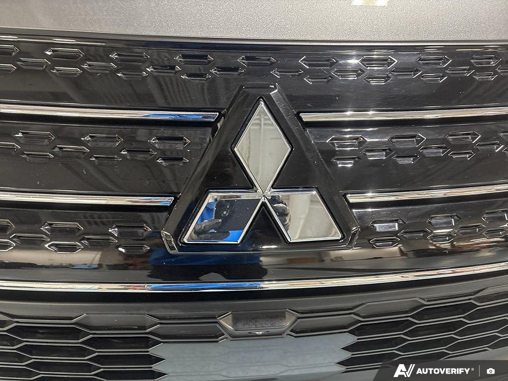 2024 Mitsubishi Outlander 2601528A | GT Premium gray Edmonton - photo #8