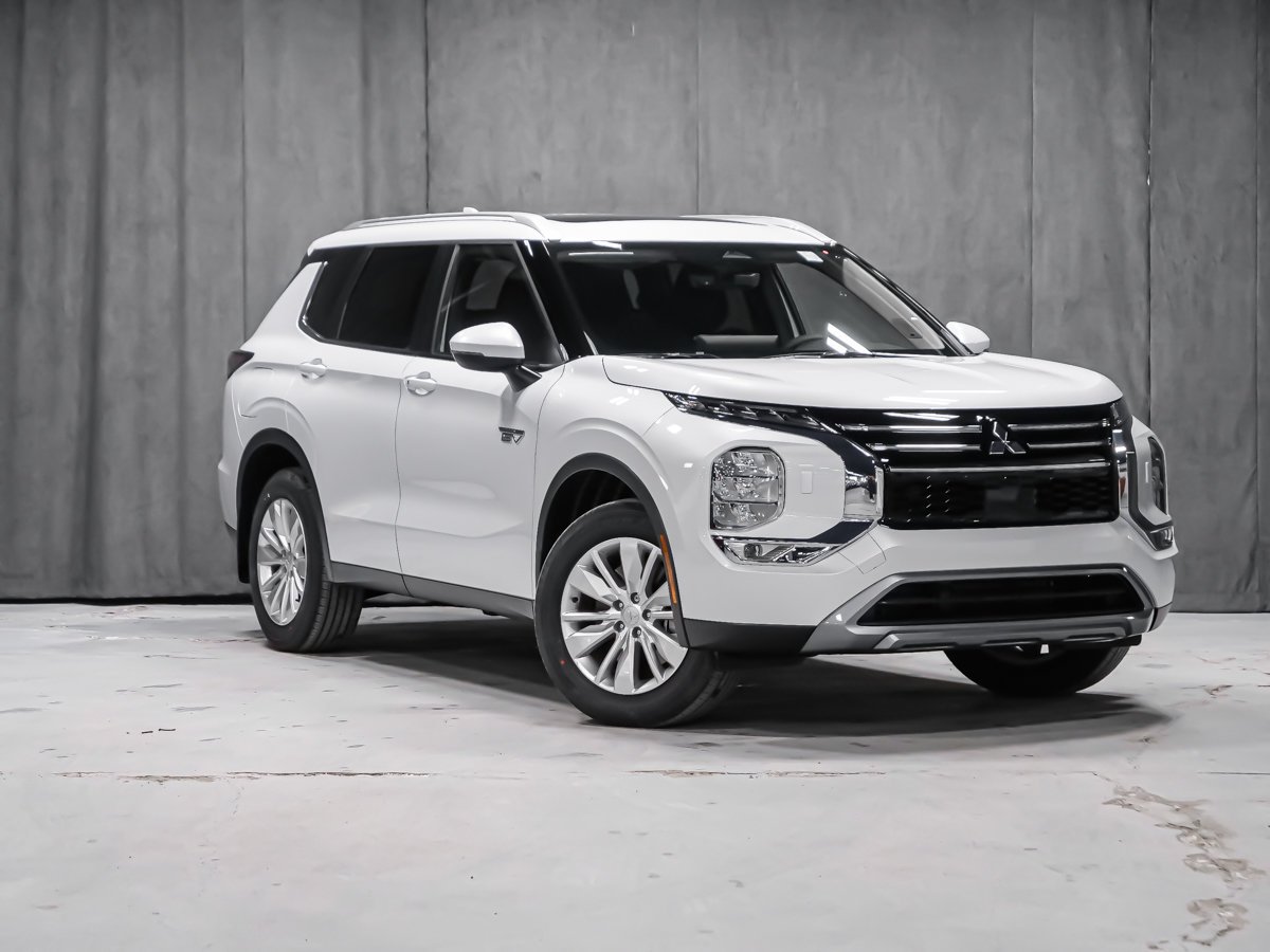 2026 Mitsubishi Outlander Plug-In Hybrid SE White Diamond Premium Finish Montreal - photo #1