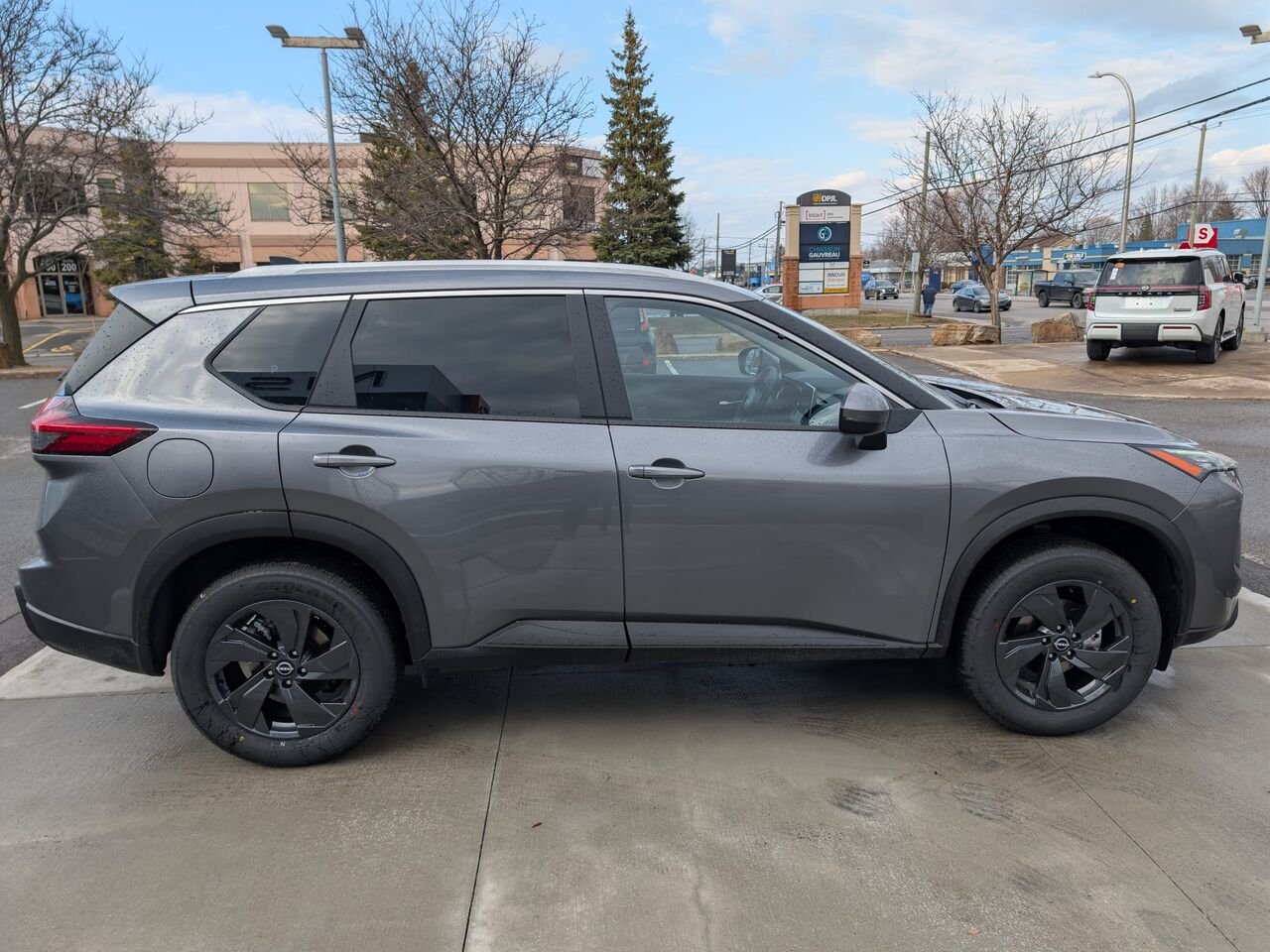 NISSAN Rogue ROGUE SV TOIT OUVRANT 2026 Gris poudre métallisé Châteauguay - photo #6