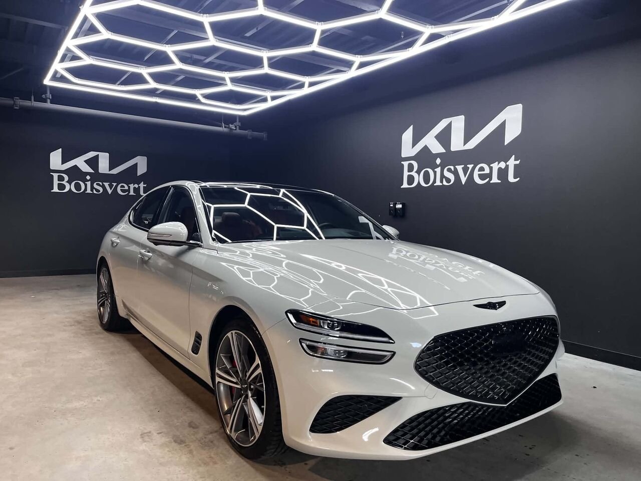 Genesis G70 2024 Gris Blainville - photo #0