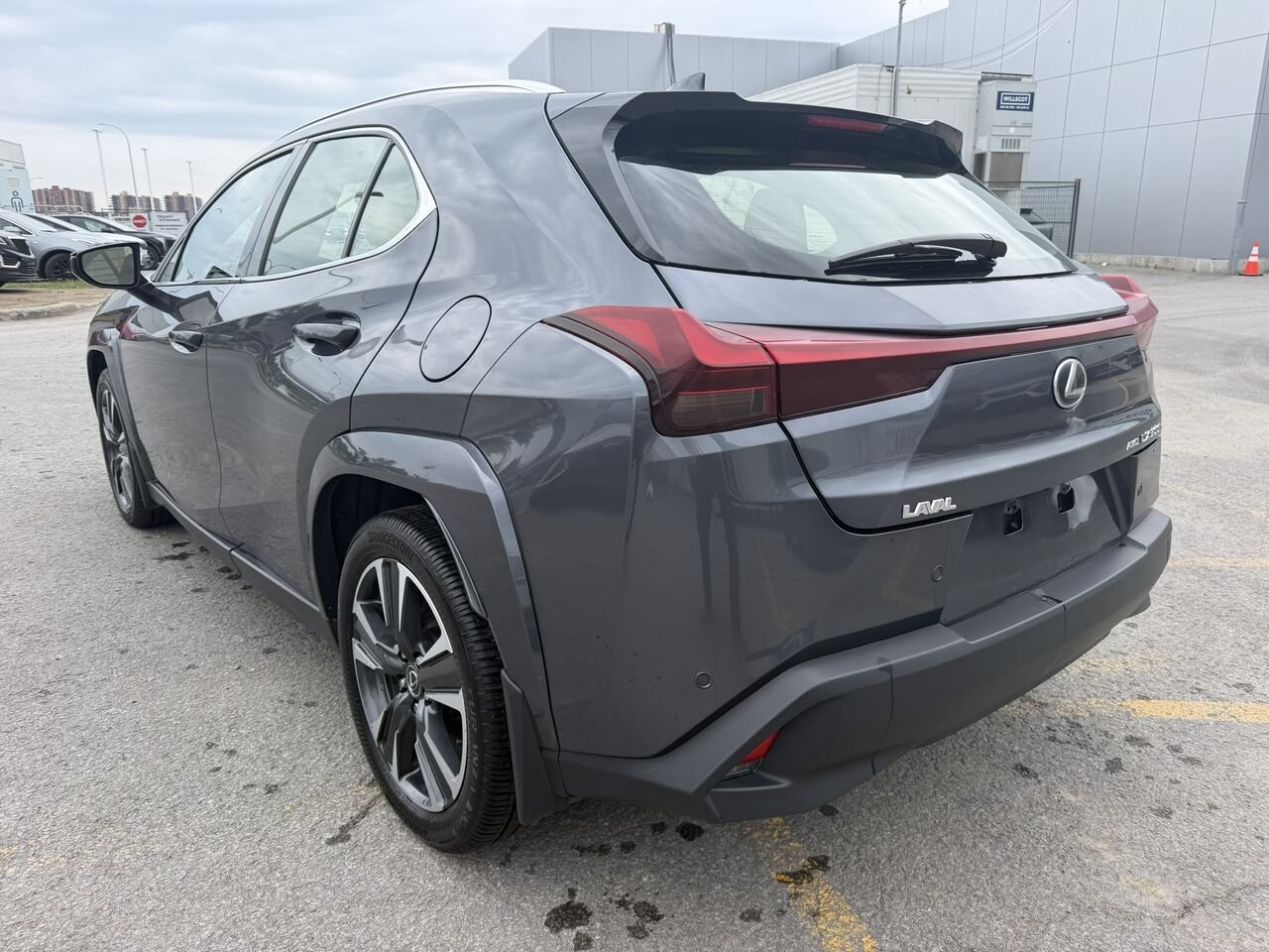 2025 Lexus UX UX 300h CAWD Beige Laval - photo #11