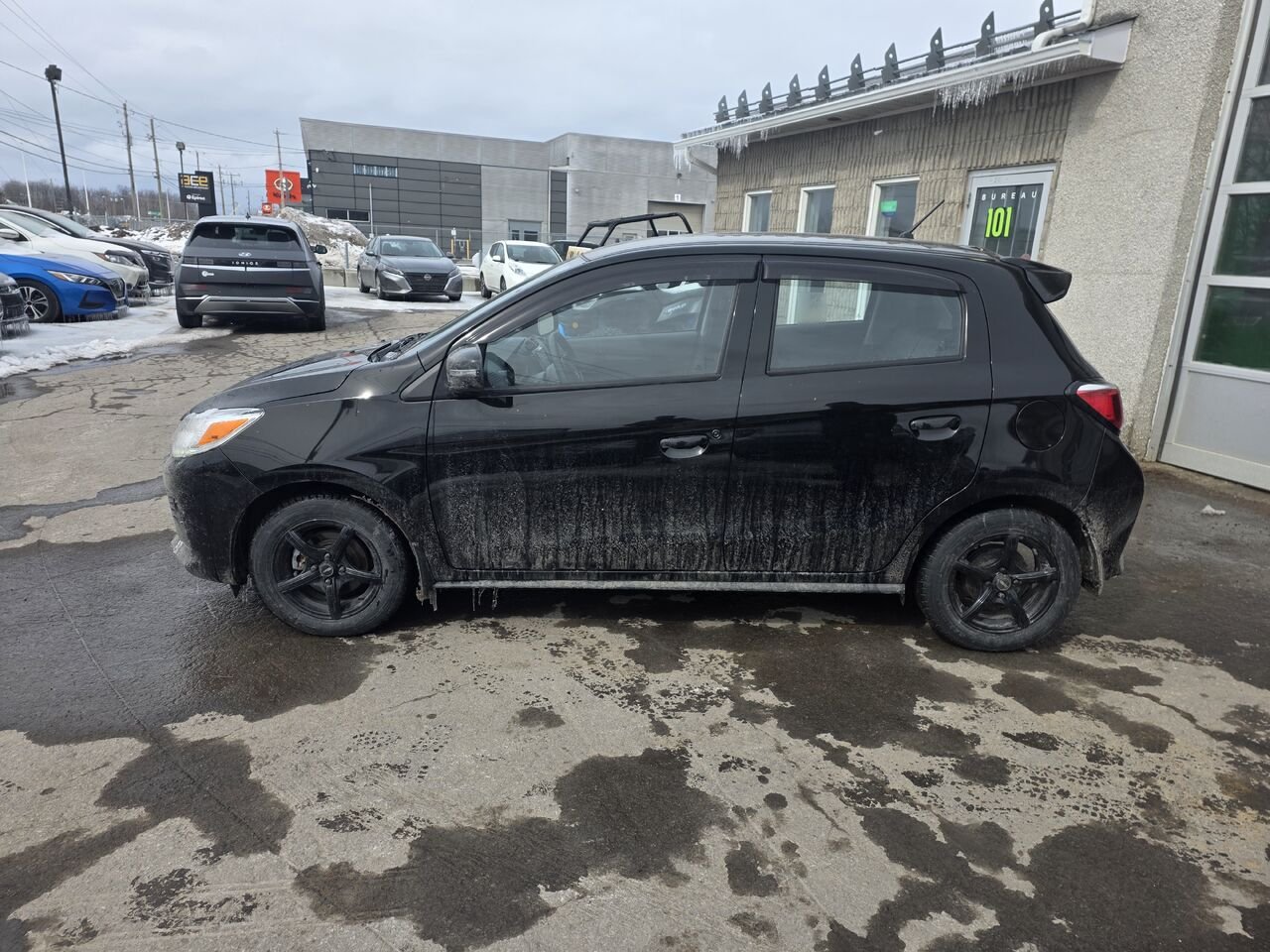 2024 Mitsubishi Mirage Grey  - photo #2