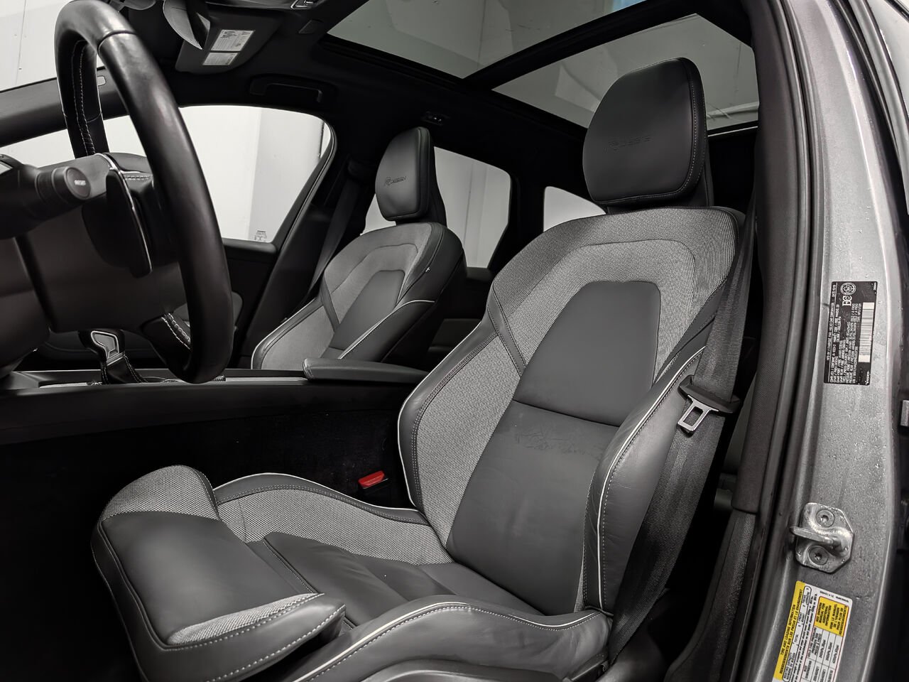 Volvo XC60 T6 AWD R-Design Toit pano Volant+sièges chauffants 2020 Autre Sherbrooke - photo #7