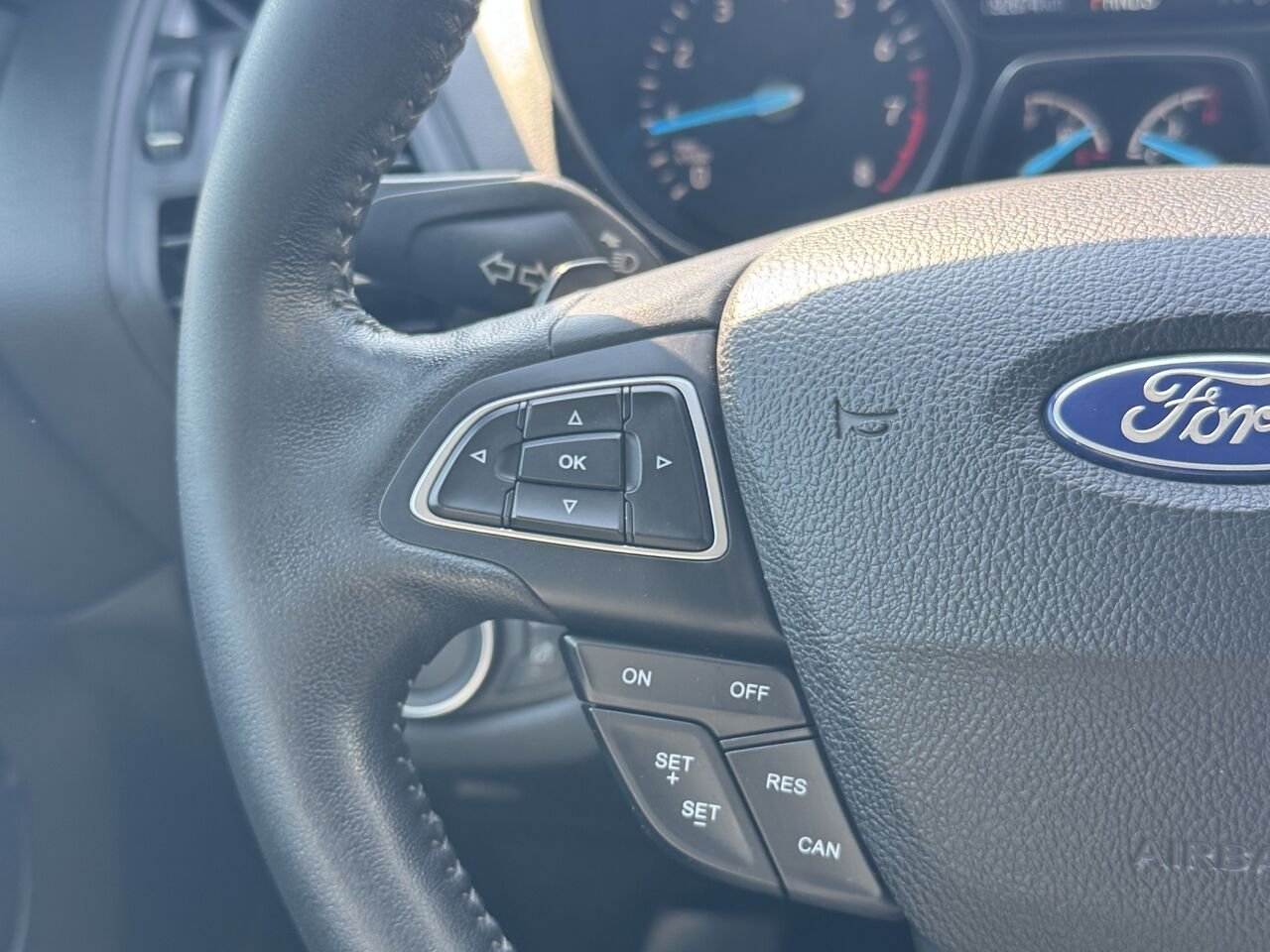 2018 Ford Escape SE AWD Grey Granby - photo #16