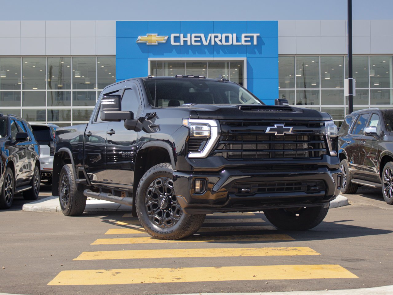 2024 Chevrolet Silverado 2500HD 4WD Crew Cab 159 LT Black Sherwood Park - photo #0