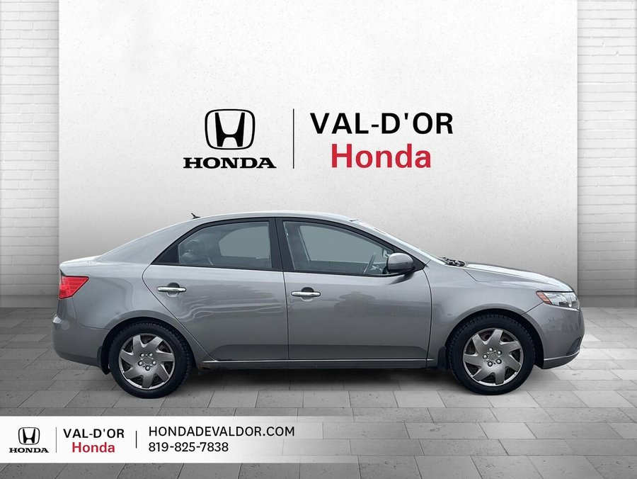 2012 Kia Forte 2012 Beige