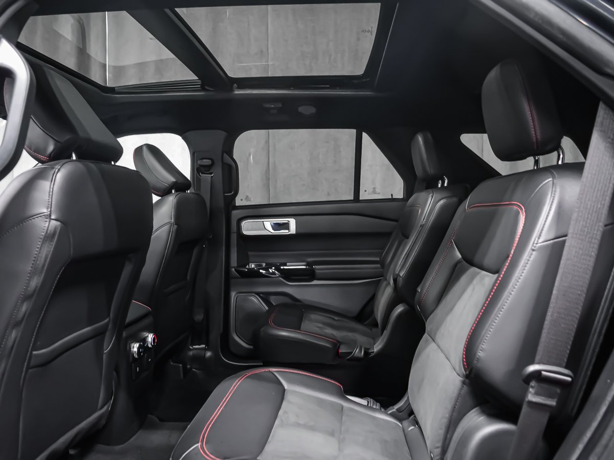 Ford Explorer ST-LINE TOIT OUVRANT VOLANT CHAUFFANT 2023 gray Montréal - photo #18