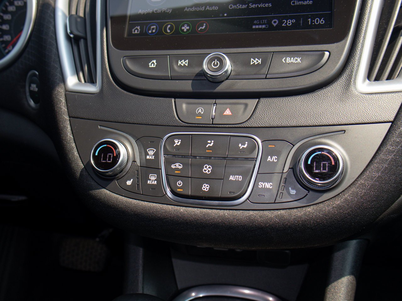 2024 Chevrolet Malibu 4dr Sdn 1LT White Sherwood Park - photo #26