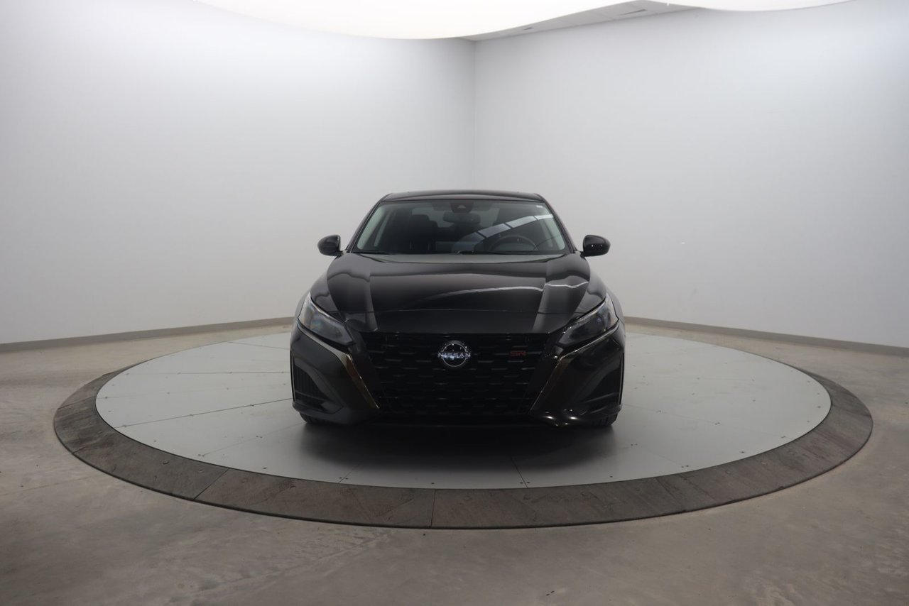2023 Nissan Altima VIN 1N4BL4CW3PN400810 Chicoutimi - photo #1