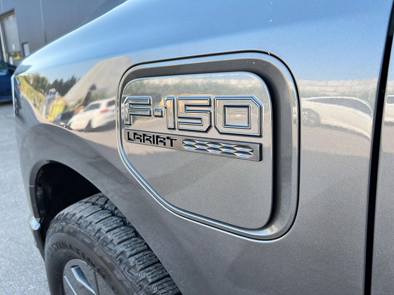 Ford F-150 Lightning LARIAT STANDARD RANGE 2023 Gris Québec - photo #5