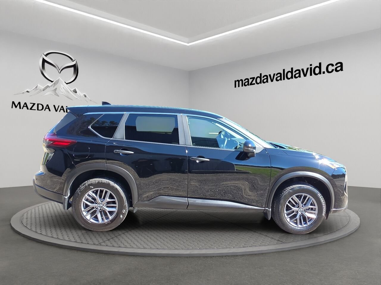 2024 Nissan Rogue S TI, volant chauffant, détecteur d'angles morts, cruise control Black Val-David - photo #3