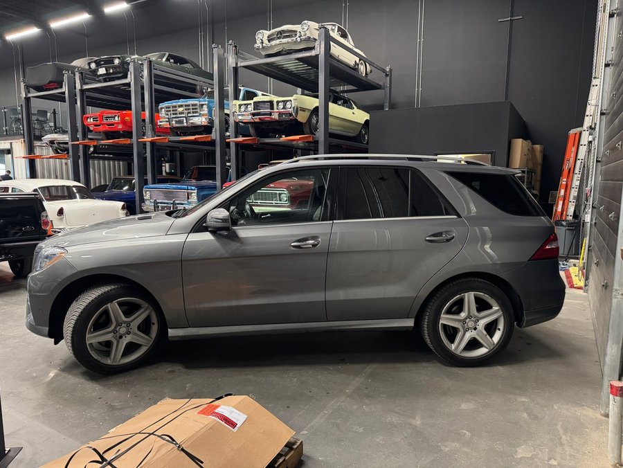 2015 Mercedes-Benz M-Class 2015 Grey