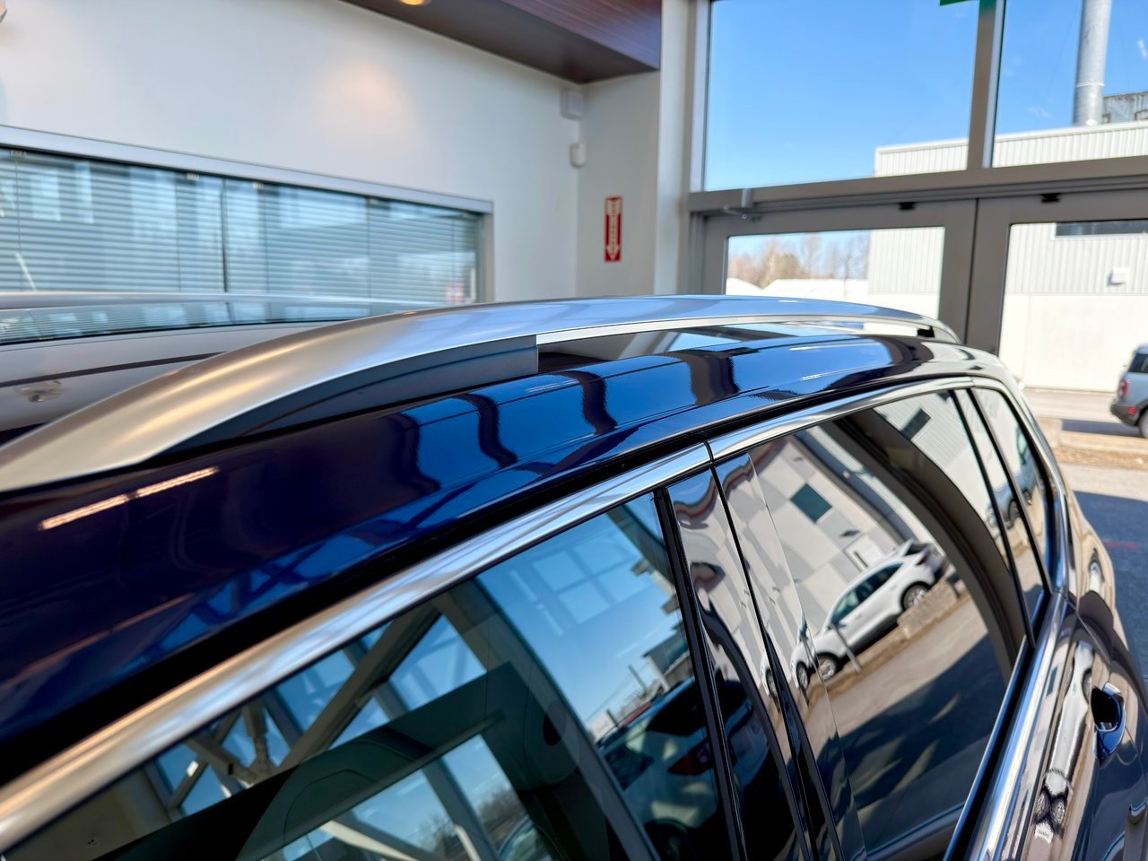 2024 Volkswagen Tiguan Blue Notre-Dame-des-Prairies - photo #15