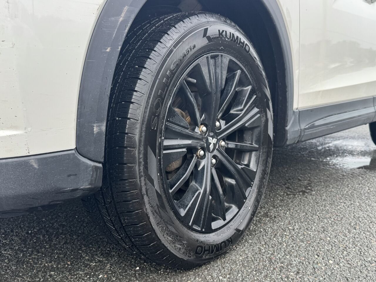 2020 Mitsubishi Eclipse Cross SE AWD Black Granby - photo #11
