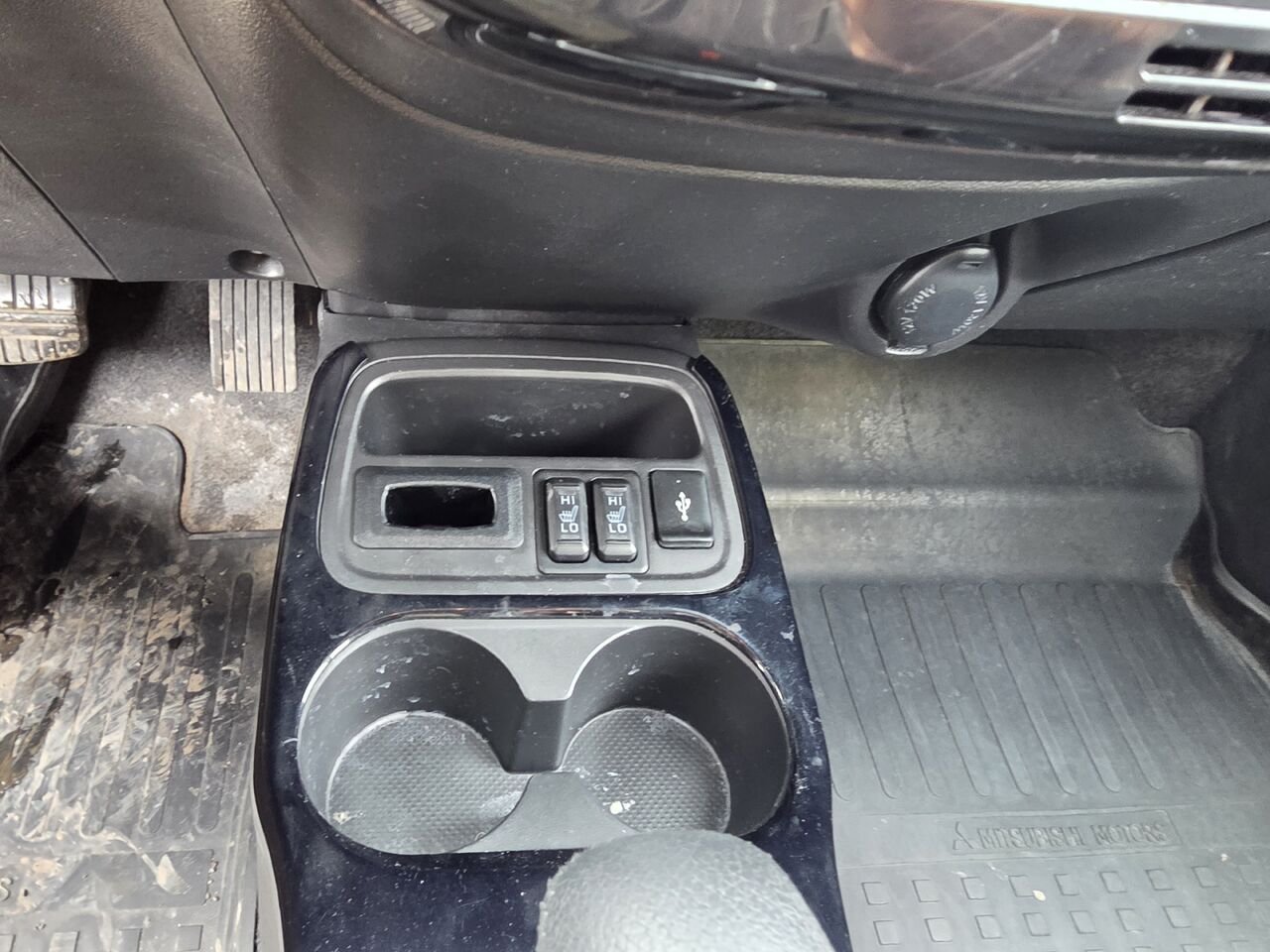 2024 Mitsubishi Mirage Grey  - photo #13
