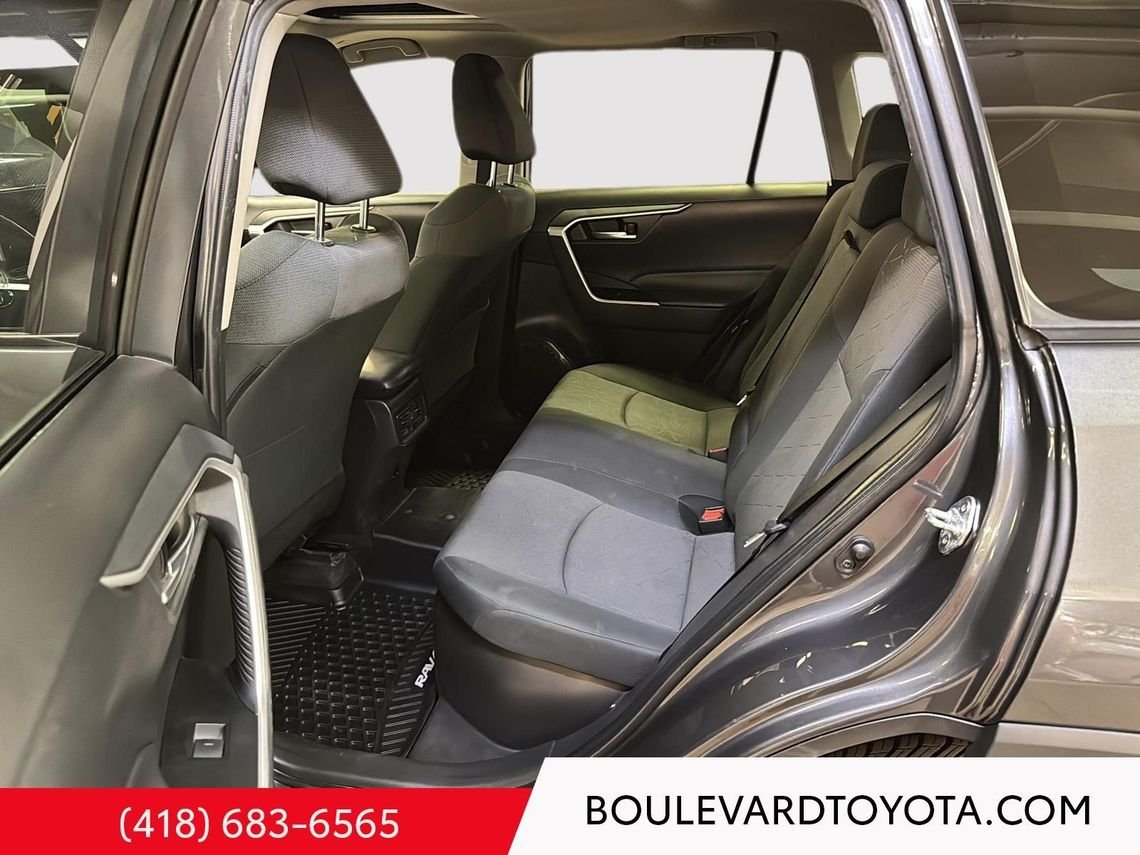 Toyota RAV4 99232A-83 | XLE, AWD 2023 Gris Québec - photo #37
