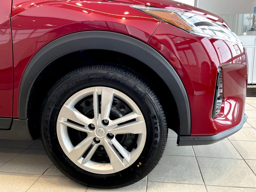 2025 Nissan Kicks Play 2025 Scarlet Ember Tintcoat