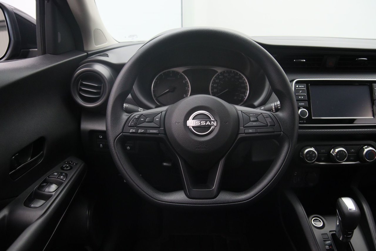2024 Nissan Kicks VIN 3N1CP5BV3RL504608 Black Baie-Comeau - photo #10