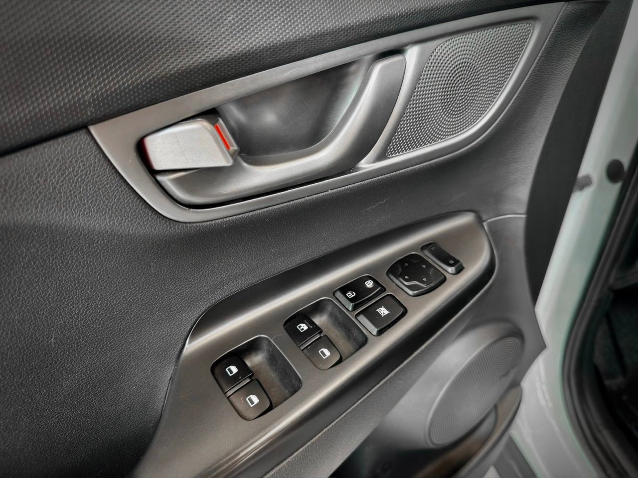 Hyundai Kona électrique 2021 Blanc Notre-Dame-des-Prairies - photo #28