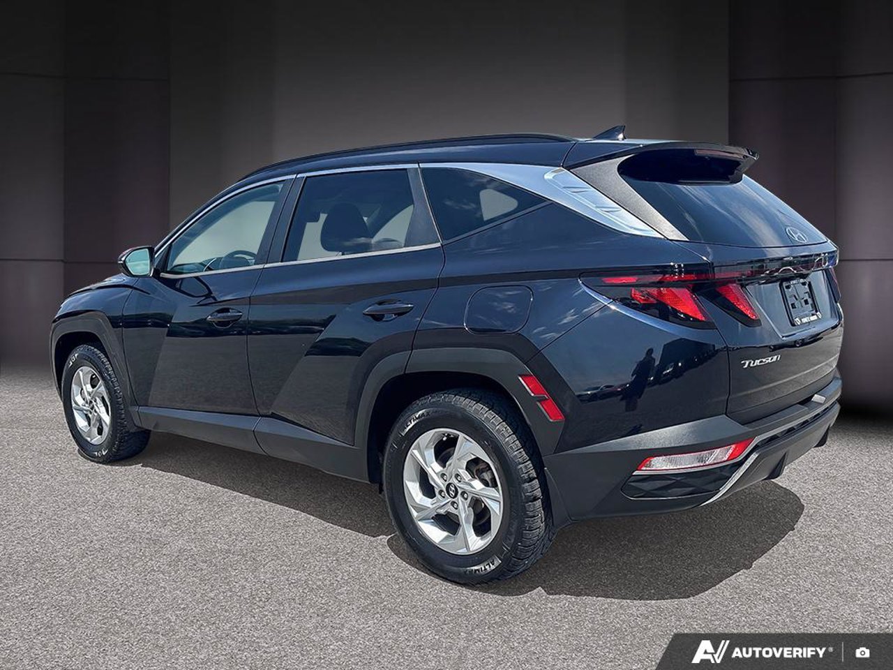 Hyundai Tucson KM8JBCAE6NU058703 2022 Noir Mirabel - photo #2