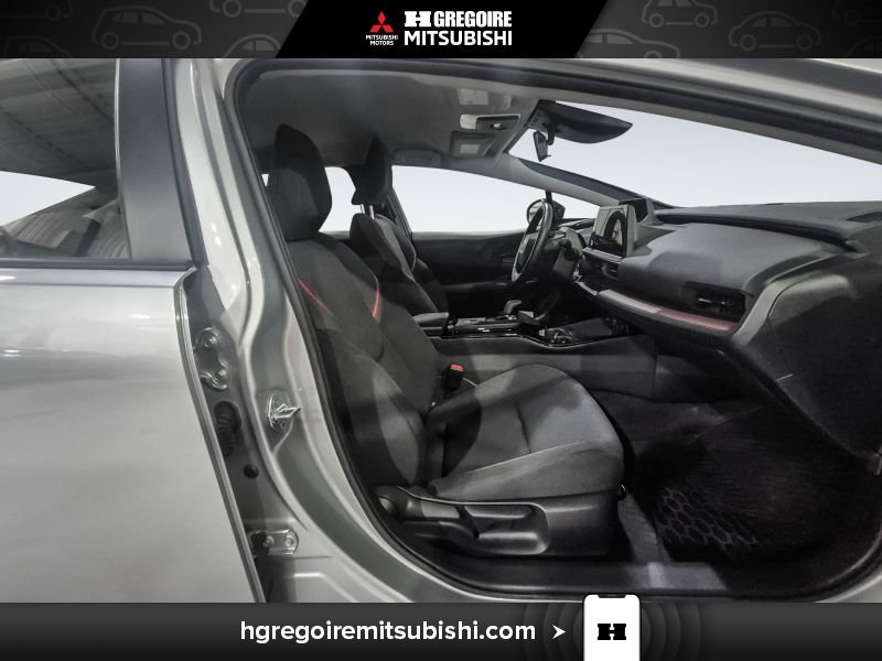 Toyota Prius 2024 Argent Blainville - photo #15