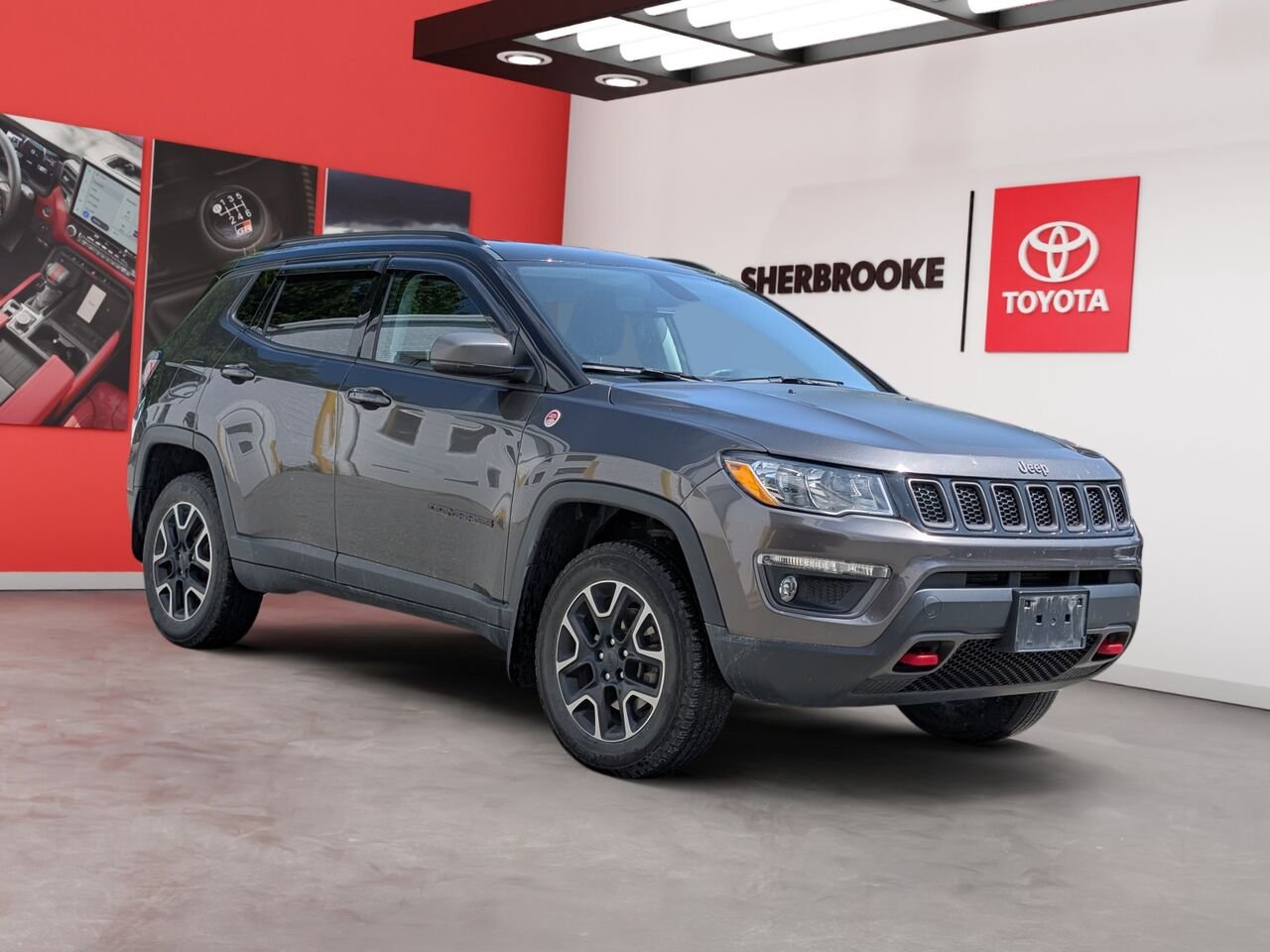 Jeep Compass Trailhawk/SIÈGES CHAUFFANTS/VOLANT CHAUFFANT/AC/CAMÉRA DE RECUL 2021 Gris Sherbrooke - photo #4