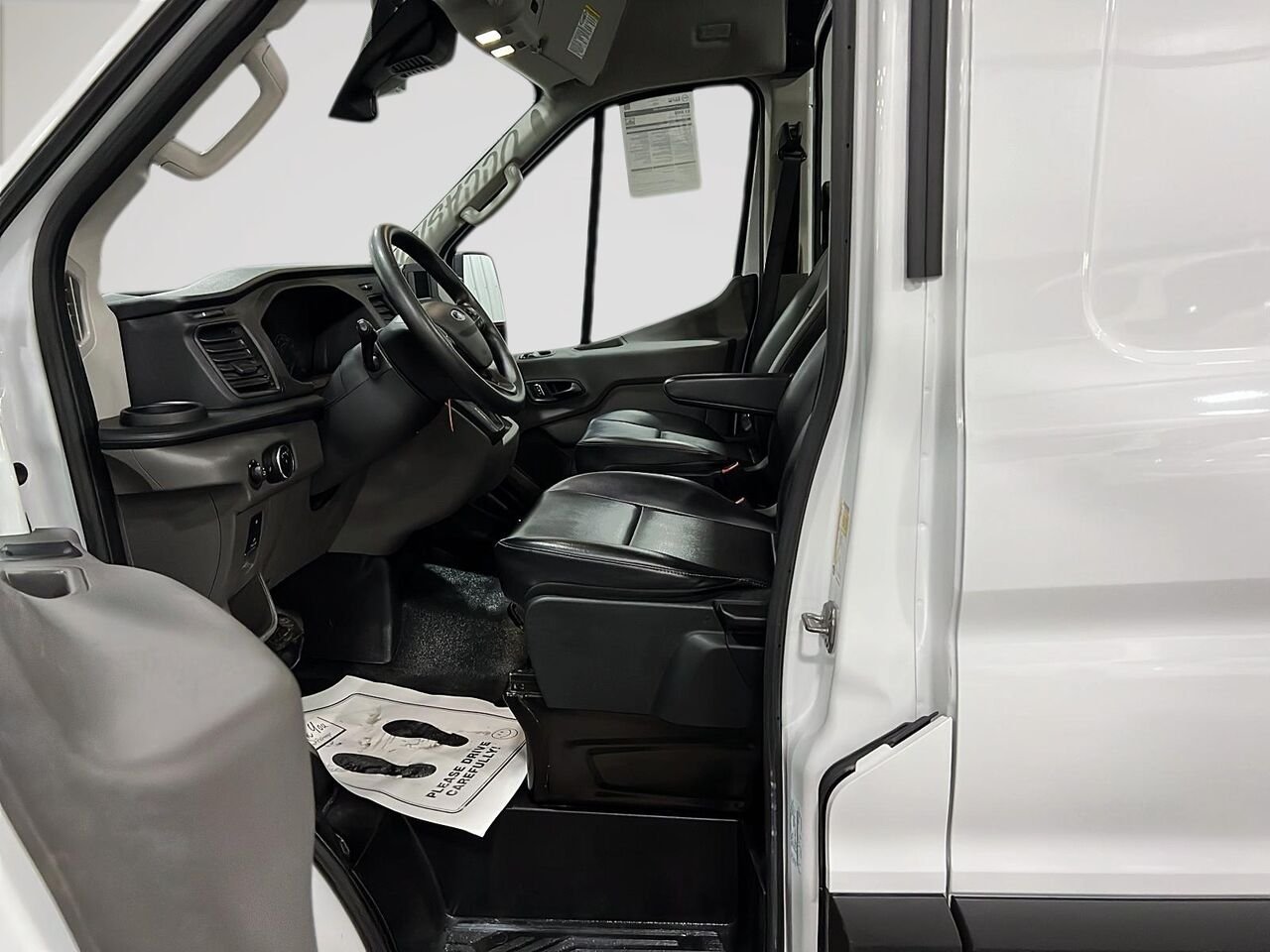 2025 Ford Transit fourgon utilitaire White Québec - photo #8