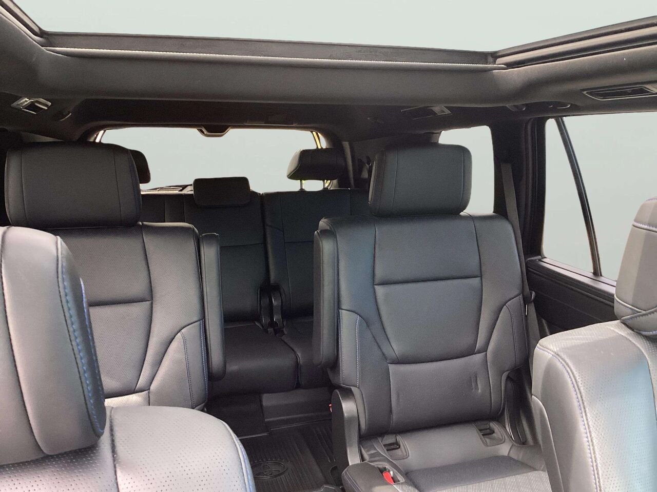 Toyota Sequoia 2025 Gris Gatineau - photo #20