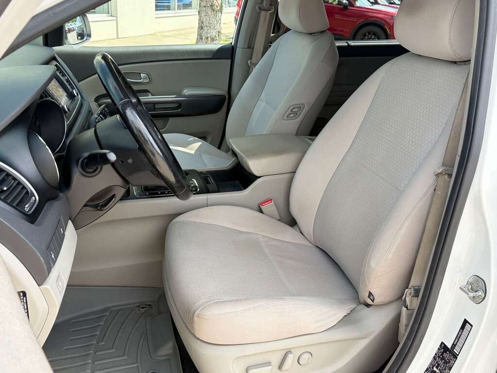 Kia Sedona LX 2018 Blanc Gatineau - photo #11