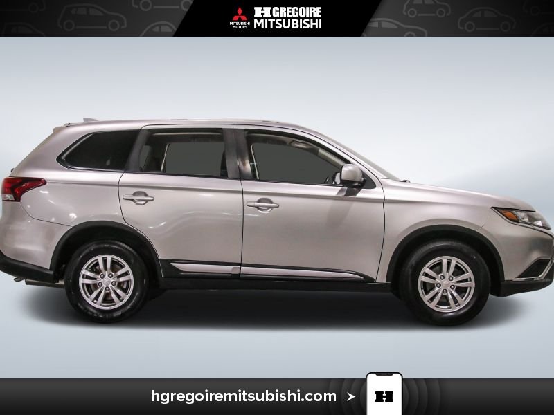 2020 Mitsubishi Outlander Grey Laval - photo #10