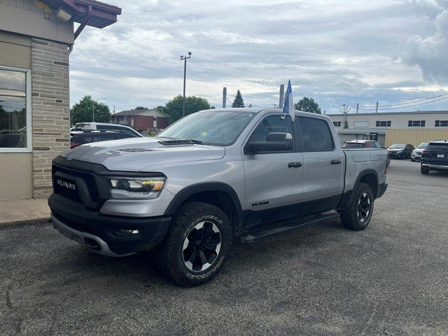 Ram 1500 Rebel cabine d'équipe 4x4 caisse de 5 pi 7 po 2023 Gris