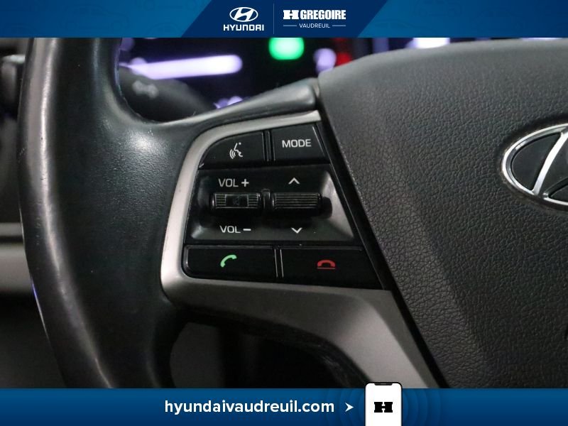 2017 Hyundai Elantra White Laval - photo #20