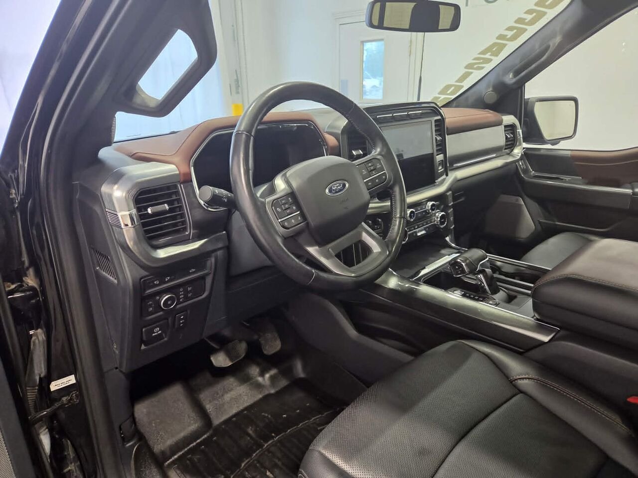 Ford F-150 SUPERCREW LARIAT LARIAT, 3.5 HYB, 502A, TOIT PANO, 2022 Noir Châteauguay - photo #8